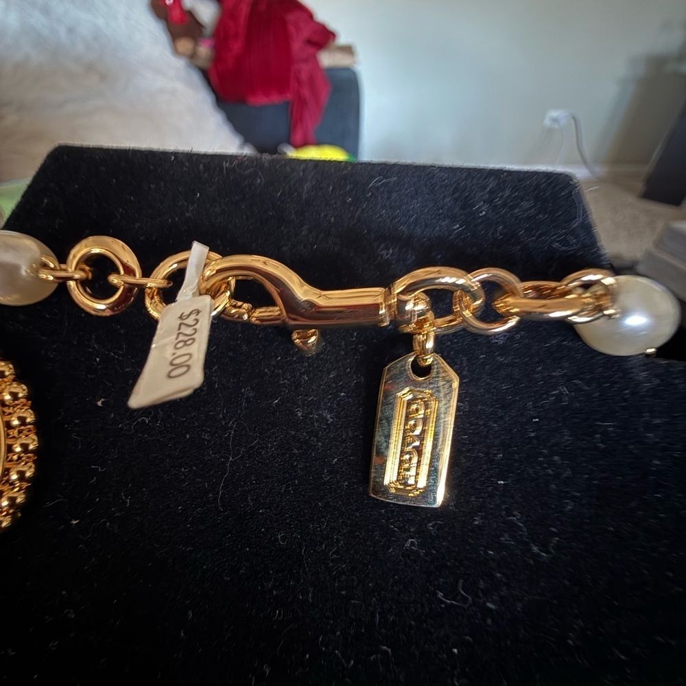 Coach authentic RARE Bonnie Cashin charm bracelet  Msrp 228 NEW pearls,gold tone - Picture 4 of 7